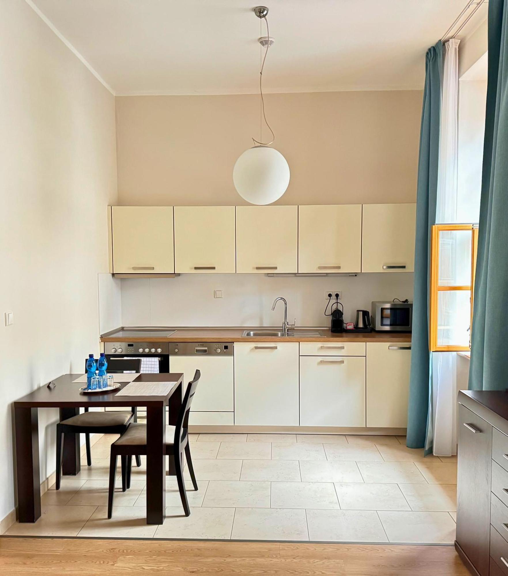 Aparthotel Rezidence Ostrovni Praga Pokój zdjęcie