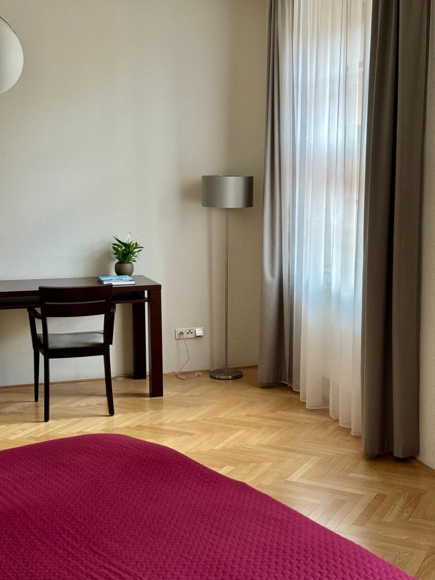Aparthotel Rezidence Ostrovni Praga Zewnętrze zdjęcie